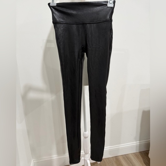 SPANX Pants - SPANX Faux Leather Leggings in Black Size X-Small